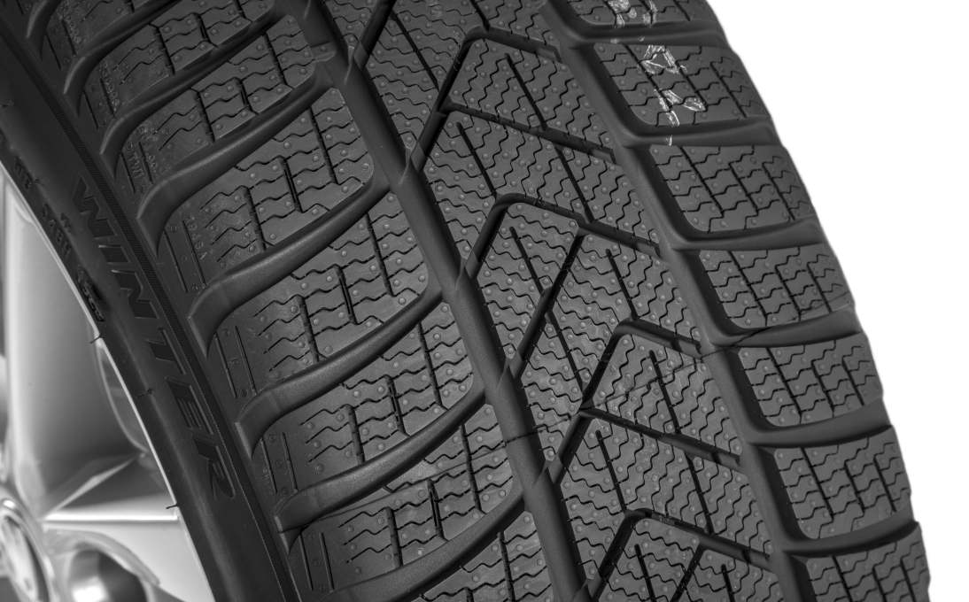 Kompletní zimní kolo Modus 18" pro Superb III