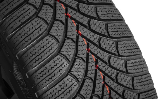 Kompletní zimní kolo Luter 19" zadní pro Elroq