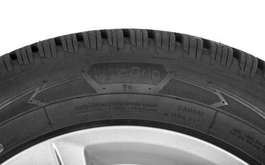 Kompletní zimní kolo Deneb 15" pro Fabia III