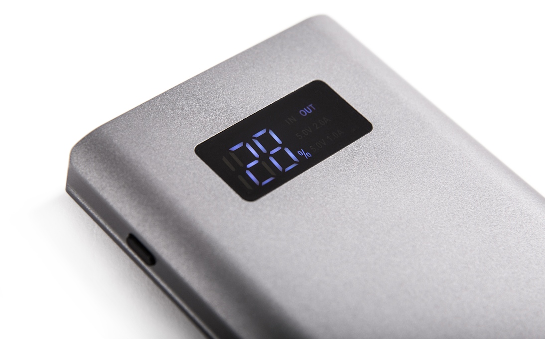 Kovová externí baterie