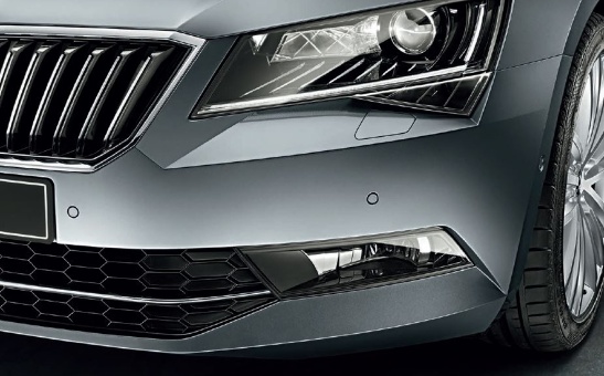 Přední parkovací senzory Superb III