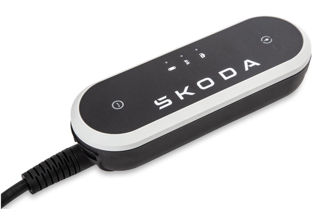 iV Universal Charger