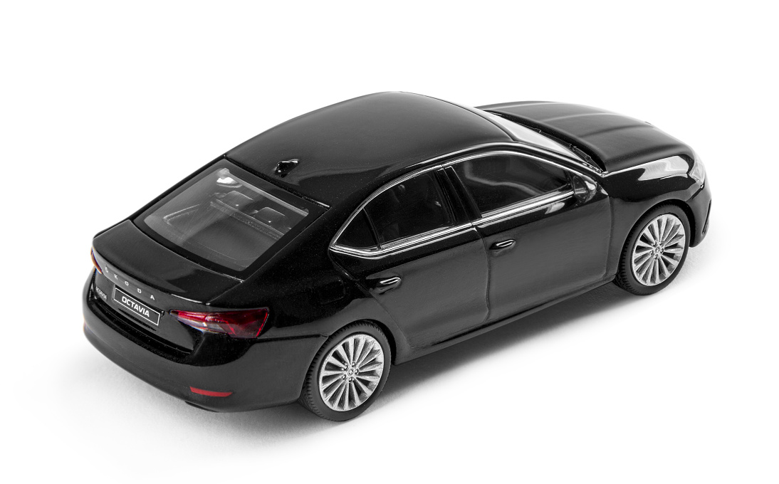 Octavia IV 1:43 černá Magic