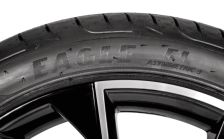 Kompletní letní kolo Vega 18" pro Scala