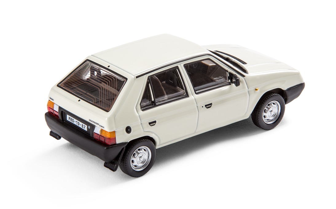 Favorit (1988) 1:43 white