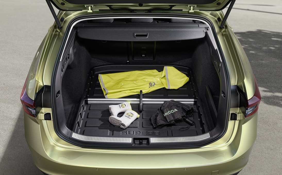 Plastová vana do zavazadlového prostoru Superb IV Combi