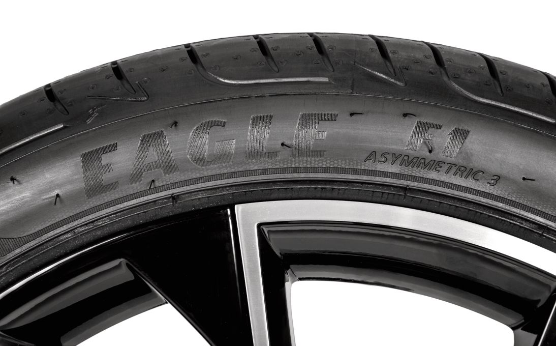 Kompletní letní kolo Vega 18" pro Scala