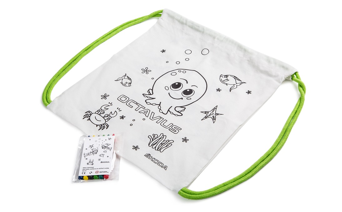 Kids Gym bag with wax crayons