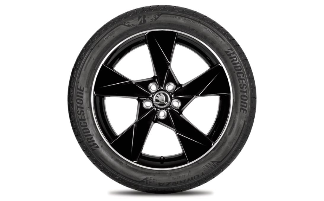 Kompletní letní kolo Volans 17" pro Scala