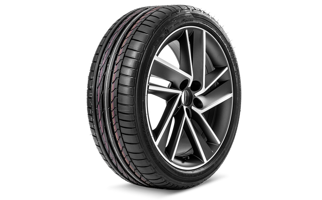 Kompletní letní kolo BLADE 17" pro RAPID, FABIA III