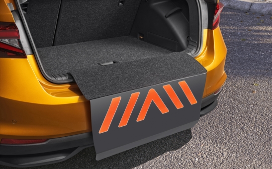 Ochranný přehoz nákladové hrany