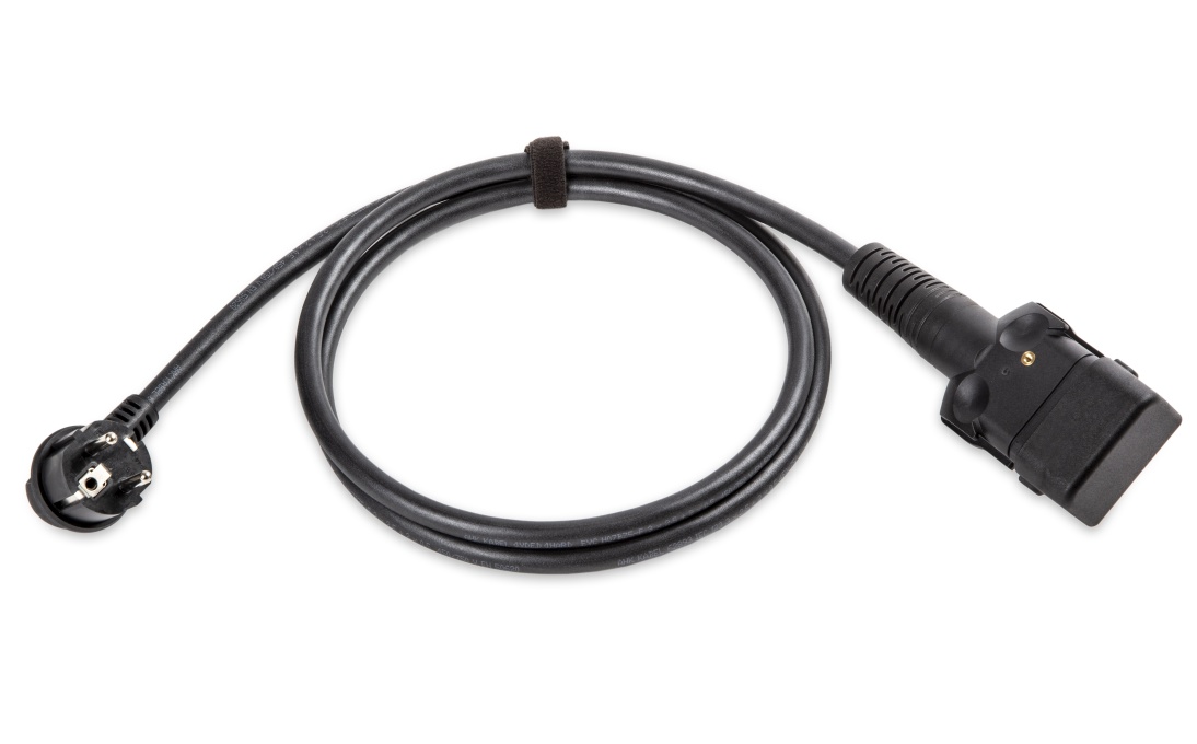 iV Universal Charger