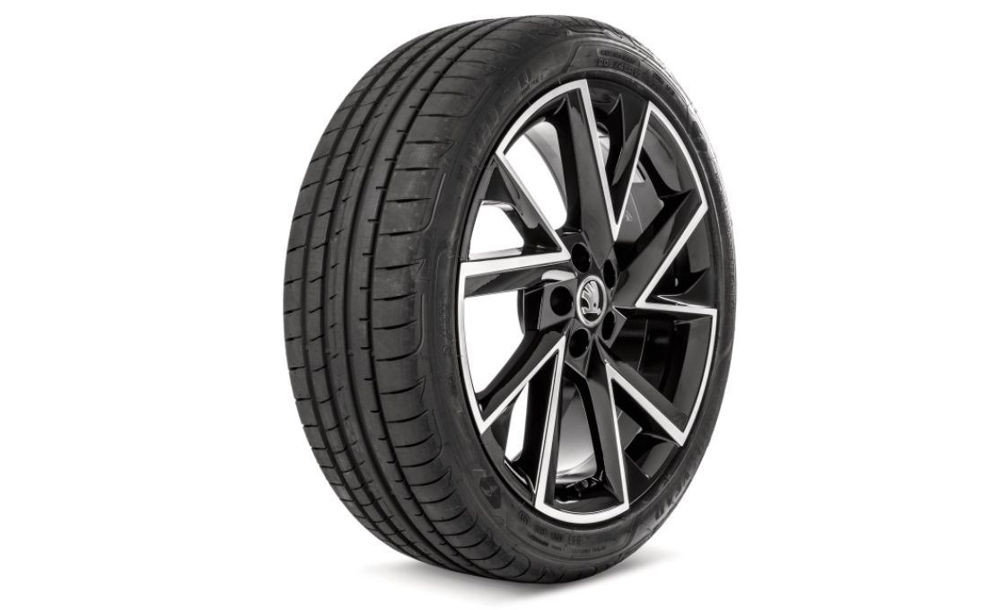 Kompletní letní kolo Vega 18" pro Scala