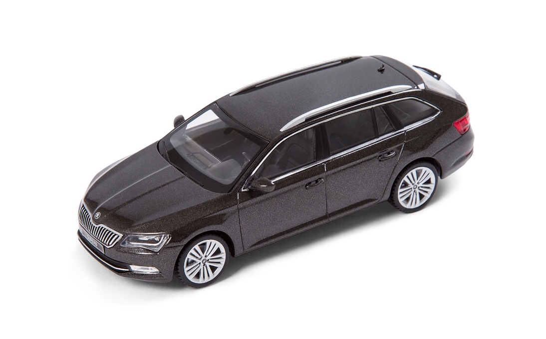 SUPERB 3 COMBI 1:43 Magnetic brown