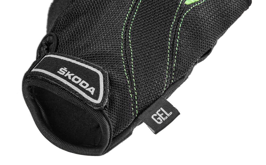 Cycling gloves