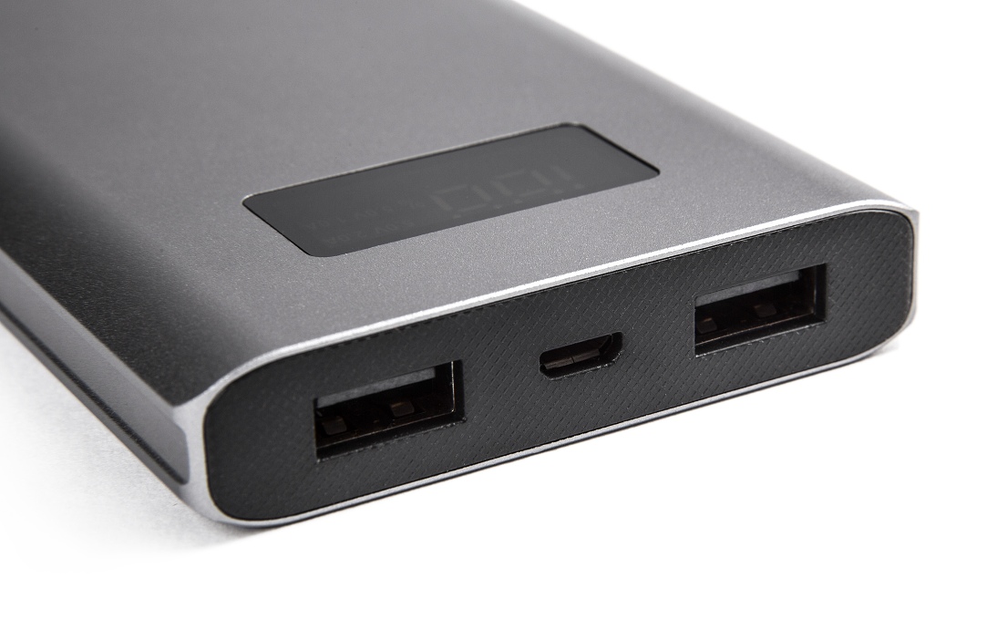 Kovová externí baterie