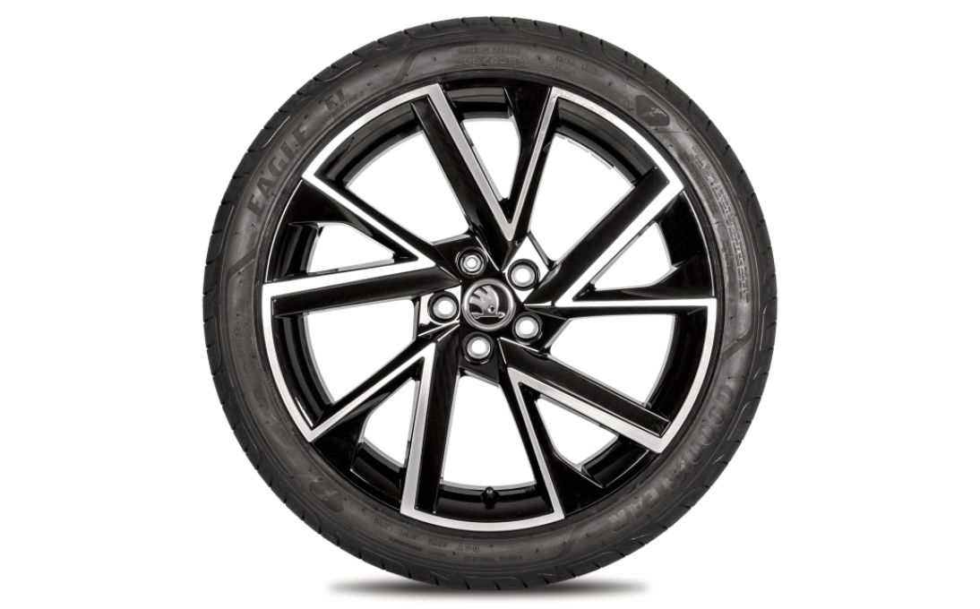 Kompletní letní kolo Vega 18" pro Scala