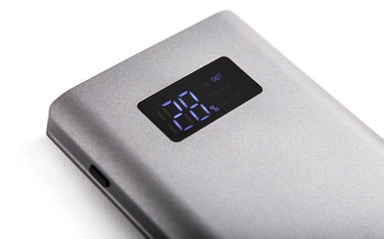 Kovová externí baterie