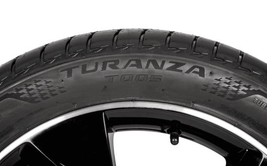 Kompletní letní kolo Volans 17" pro Scala