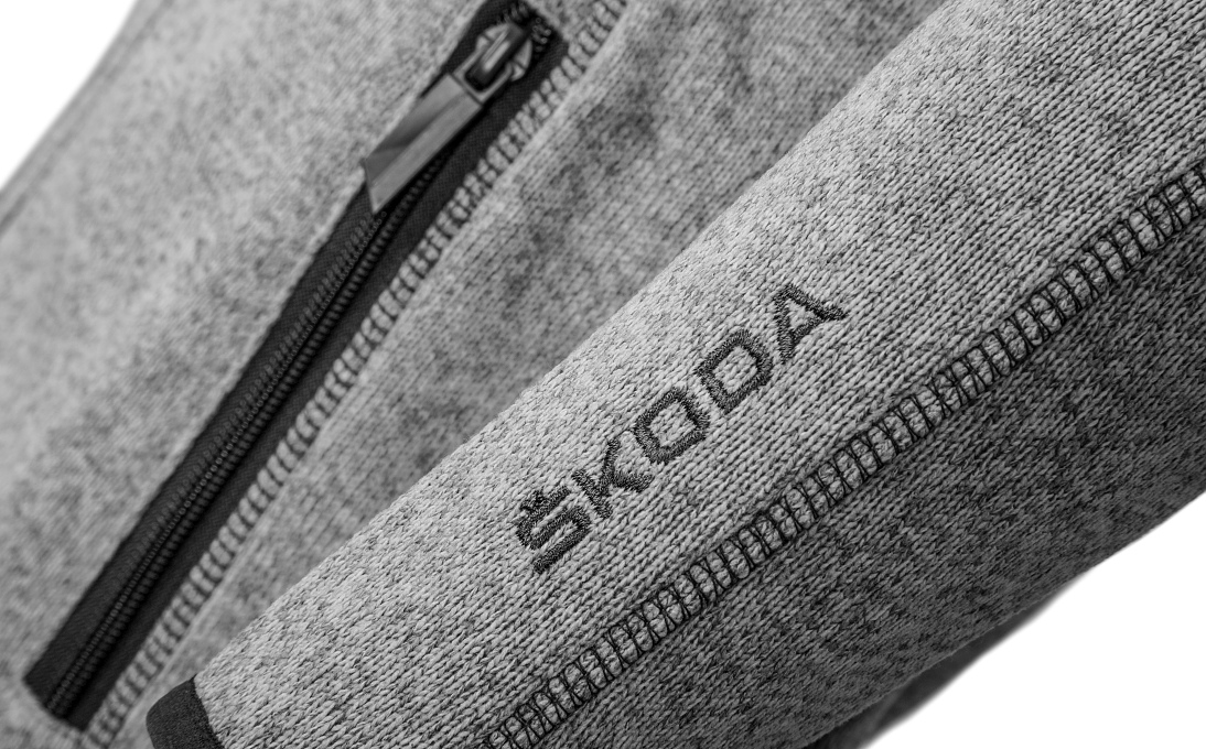 Dámský sportovní svetr