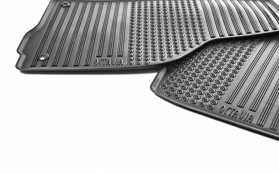 Rubber foot mats Octavia II - front