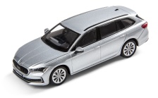 Superb IV Combi 1:43 stříbrná Pebble