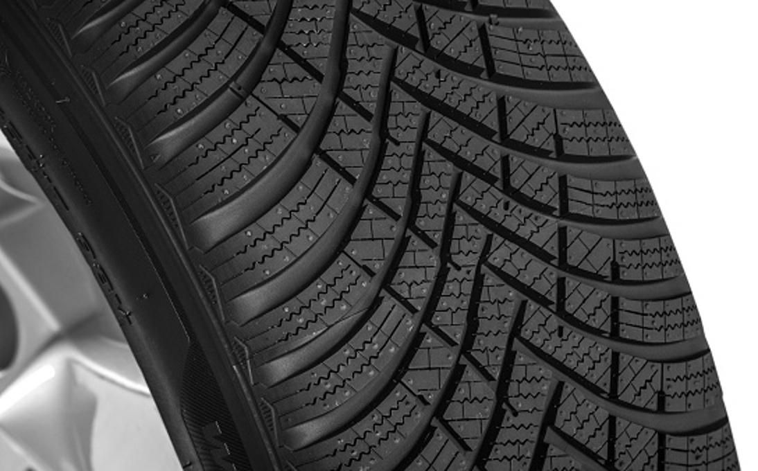 Kompletní zimní kolo Crystal 17" pro Superb IV