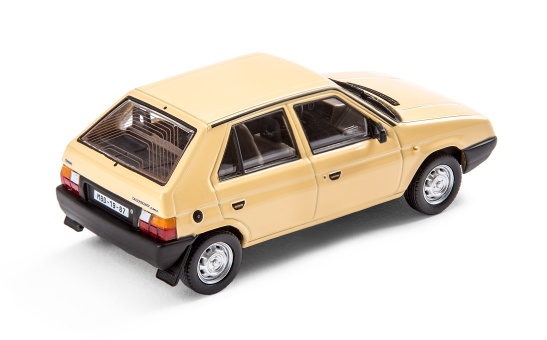 Škoda Favorit (1988) 1:43 yellow