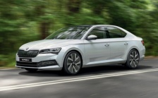 Registrační značka Superb iV